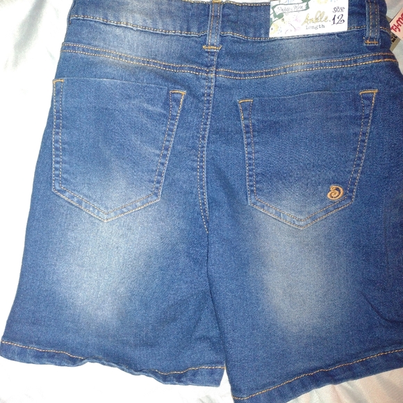 Jean shorts - Picture 2 of 3